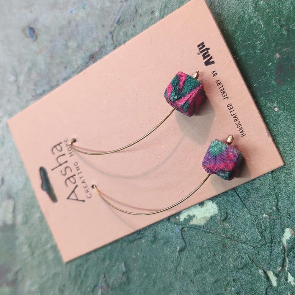 NWT Aasha by Anju Sari Scrap Beaded Gold Look Wire Drop Bohemian Earrings